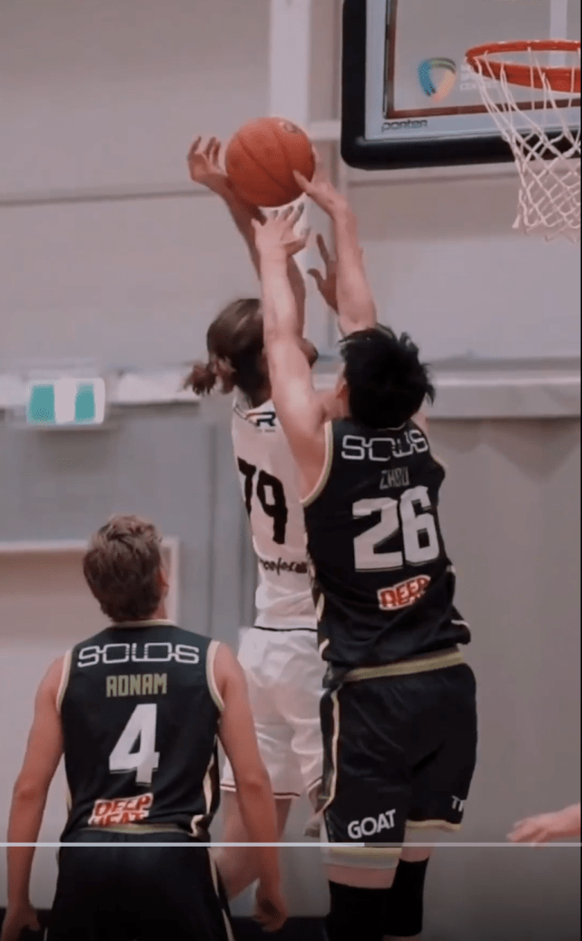 关于菲尼克斯太阳训练开放日；集结日临场应变引欢呼；欧篮联在即；医务组通报恢复的信息-爱游戏娱乐